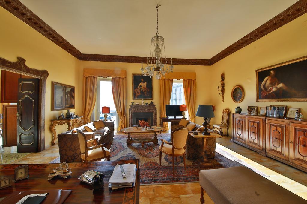 Bed And Breakfast Riviera Di Chiaia Turrisi Naples Luaran gambar